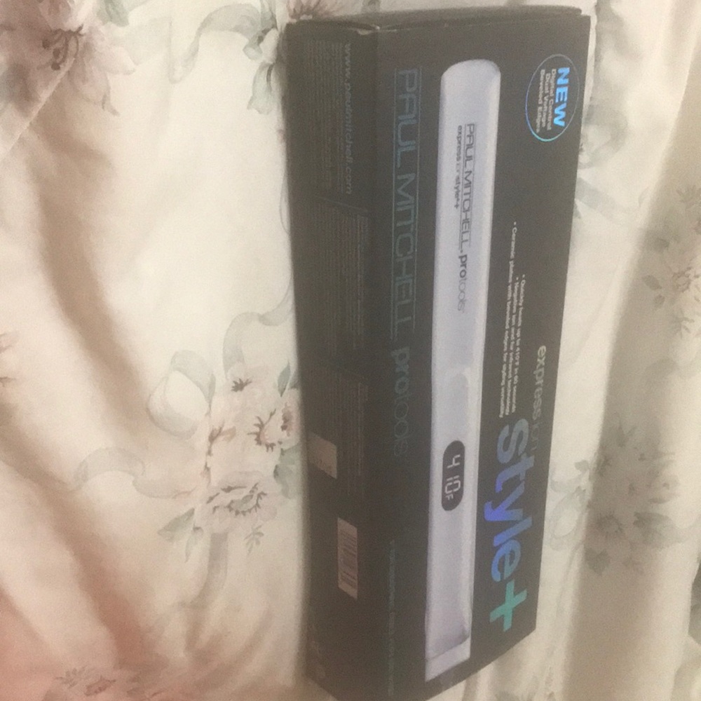 Paul Mitchell Express Ion Style Plus Straightener